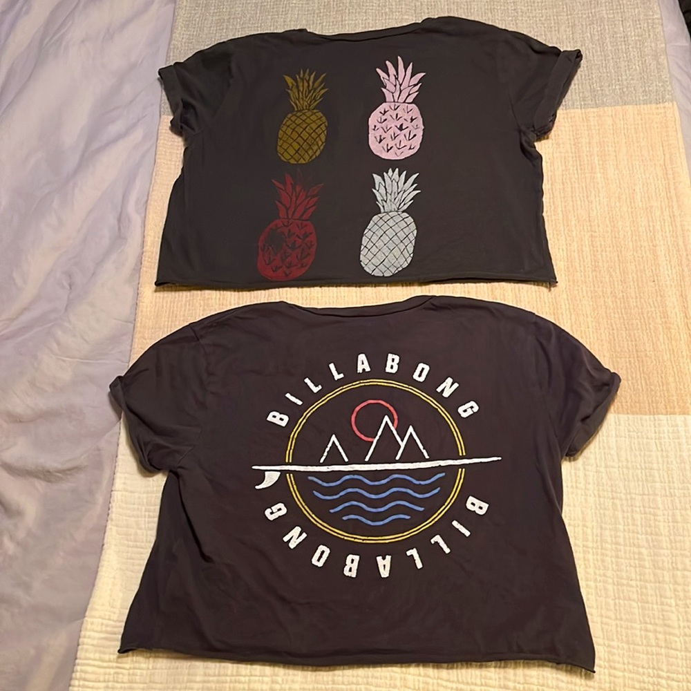 2 t-shirt bundle!! 👌👌 both black cut off tops by Billabong brand. Size S.
